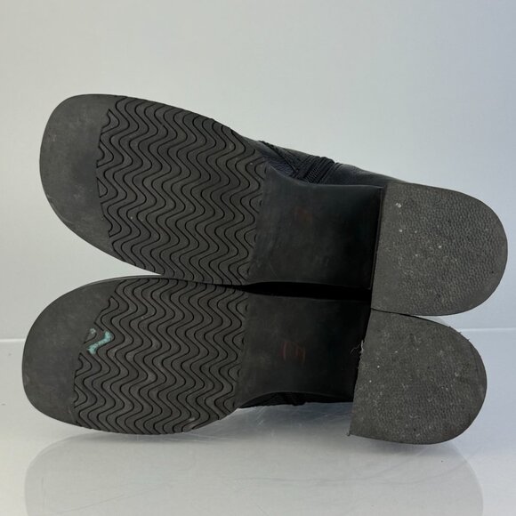 Ipanema Jester Black Leather Block Heel Ankle Boots 8.5M Minimalist Booties - Picture 12 of 12